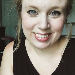 Meet your Posher, Emilie